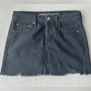 American Eagle Black Denim Skirt Size 4